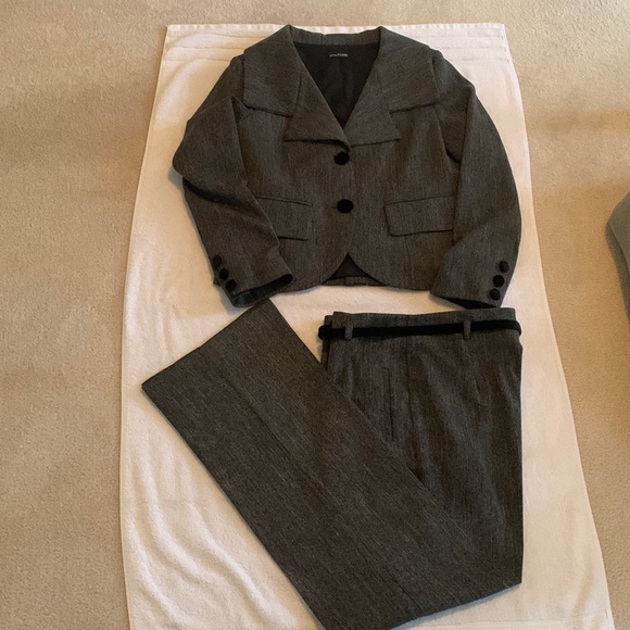 jMichaels Blazer and Pants set. - Picture 4 of 16